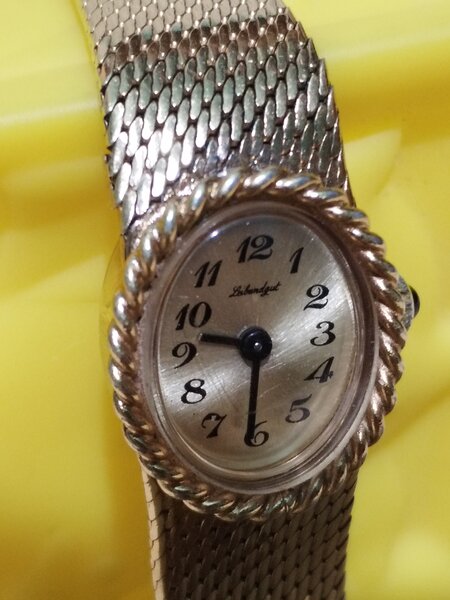 Ceas de dama elvetian Leibundgut cu bratara aurita 18K